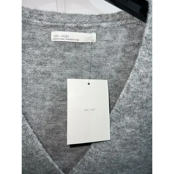 NEW! Oak + Fort Size Small Super Cute Must Have CROPPED CARDIGAN Light Gray $58 - Picture 2 of 8